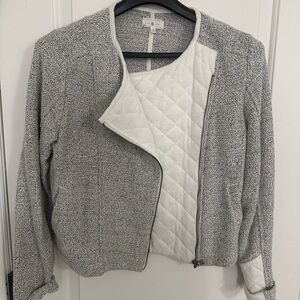 Lou & Grey Gray Textured Blazer with White Quilted Interior